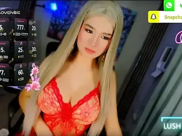 Stripchat Free Porn Cam of xBigSurpriseLorainex