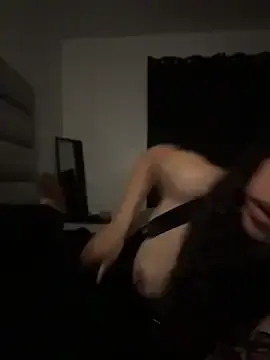 Stripchat Nude Webcam of nikkiloveee
