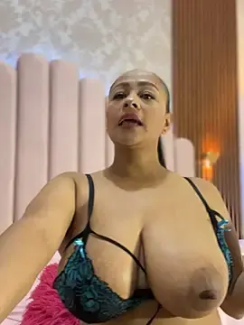 Stripchat Watch Live Sex Cams of sofia_xxx02