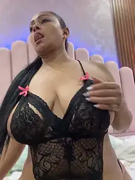 Stripchat Sex Cam of sofia_xxx02