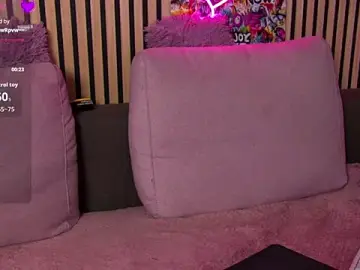 Stripchat Live Sex Cam of MirunaHaze