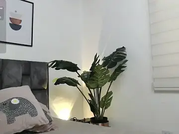 Stripchat Adult Webcam of samy_l