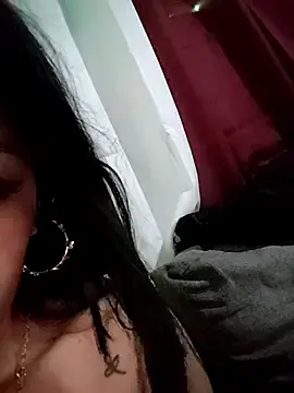 Stripchat Watch Live Sex Cams of ElaRuil69