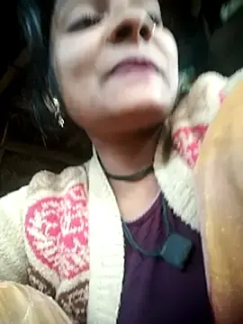 Stripchat Free Live Porn of Kiran_bhabi