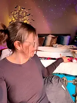 Stripchat Watch Live Sex Cams of MaiseKnox