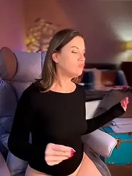 Stripchat Free Live Porn of MaiseKnox