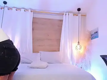 Stripchat Sex Cam of Artemisa08