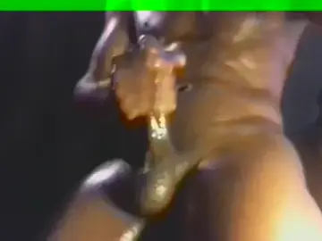 Stripchat Free Porn Cam of MrBigDiQ1