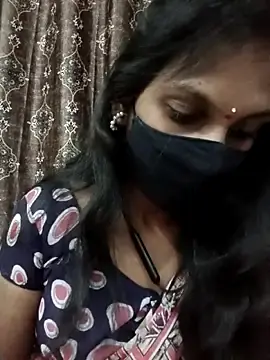 Stripchat Live Sex Cam of kavya-telugu84