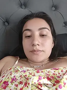 Stripchat Live Sex Cam of Hellen_Alex