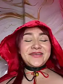 Stripchat Sex Cam of SweetLittleRed