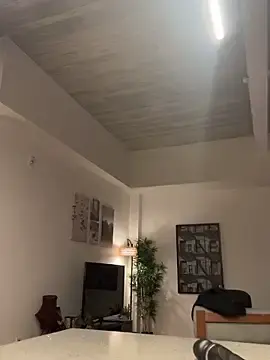 Stripchat Adult Webcam of Your_Paris