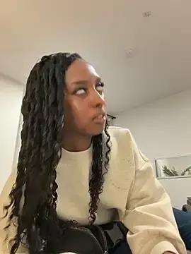 Stripchat Free Live Porn of Your_Paris