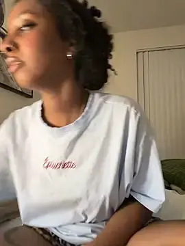 Stripchat Watch Live Sex Cams of Your_Paris