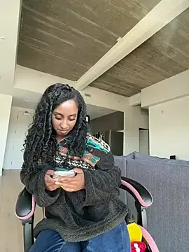 Stripchat Free Porn Cam of Your_Paris