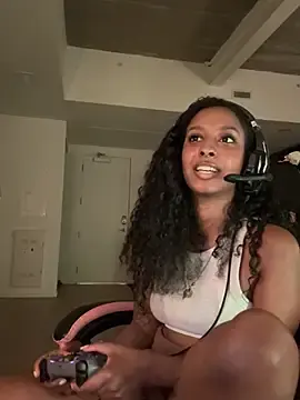 Stripchat Free Porn Cam of Your_Paris