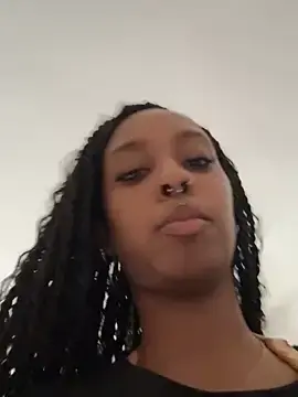 Stripchat Live Sex Cam of Your_Paris