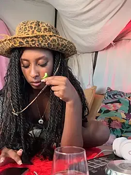 Stripchat Adult Video Chat of Your_Paris