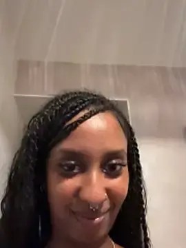 Stripchat Live Sex Cam of Your_Paris