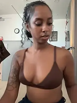 Stripchat Sex Chat of Your_Paris