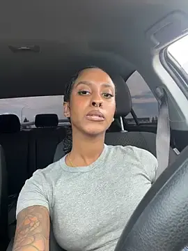 Stripchat Sex Cam of Your_Paris