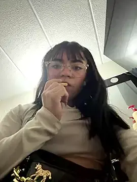 Stripchat Adult Webcam of AngieRousse_