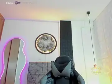 Stripchat Nude Webcam of April1_sc