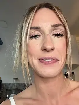 Stripchat Live Sex of lola_tentatiion