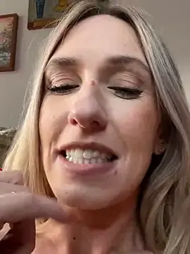 Stripchat Adult Video Chat of lola_tentatiion