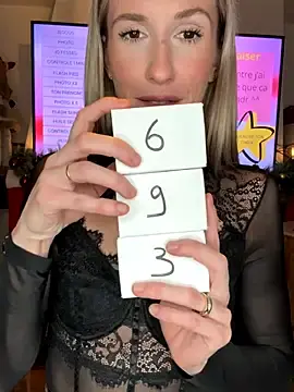 Stripchat Live Porn of lola_tentatiion