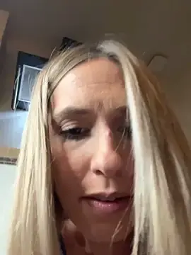 Stripchat Best Webcam of lola_tentatiion