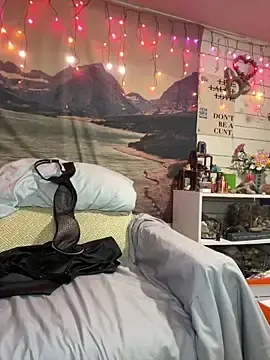 Stripchat Sex Cam of TrenaAnne