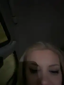 Stripchat Live Sex Cam of AlyssaFoxx_