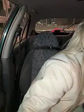 Stripchat Live Sex of AlyssaFoxx_