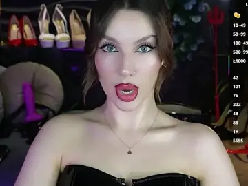 Stripchat Nude Webcam of MistressDarsy