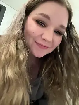 Stripchat Watch Live Sex Cams of PumaShyXD