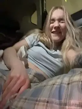 Stripchat Adult Video Chat of -teenytiny-