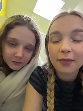 Stripchat Free Live Porn of -teenytiny-