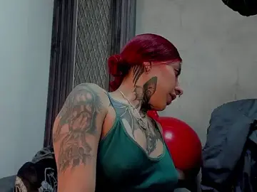 Stripchat Live Sex Cam of selene_red_