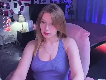 Stripchat Adult Webcam of KarambaMoon