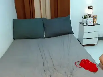 Stripchat Adult Webcam of Ara_Cumms