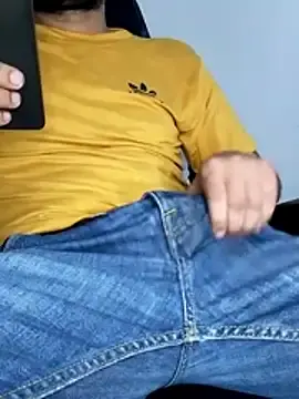 Stripchat Free Porn Cam of Bosssweet22cm