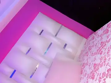 Stripchat Free Porn Cam of EmmaSweet23