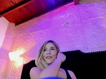 Stripchat Live Sex Cam of JennyRouse01