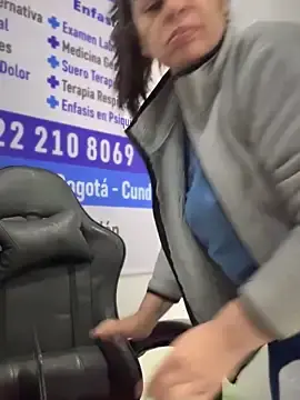 Stripchat Live Sex Cam of NATHALIA-28_