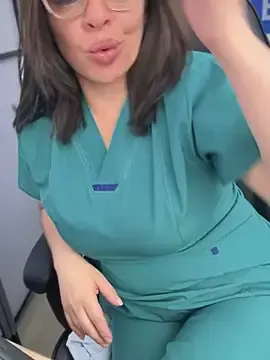 Stripchat Live Sex Cam of NATHALIA-28_