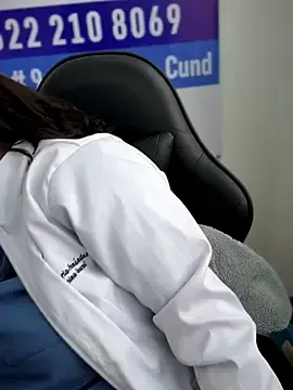 Stripchat Live Sex Cam of NATHALIA-28_