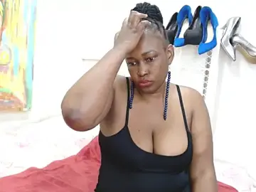 Stripchat Sex Cam of NaughtyMILFxox