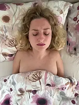 Stripchat Live Sex Cam of MileySummer