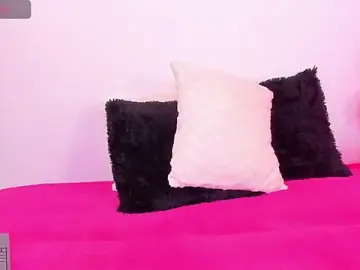 Stripchat Live Sex Cam of EmillySanders